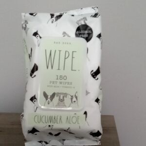 Rae Dunn WIPE. Pet Wipes